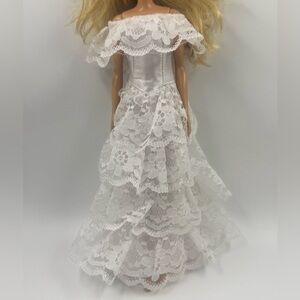 Barbie White Lace Wedding Dress Vintage Ruffle Off the Shoulder 90s/80s